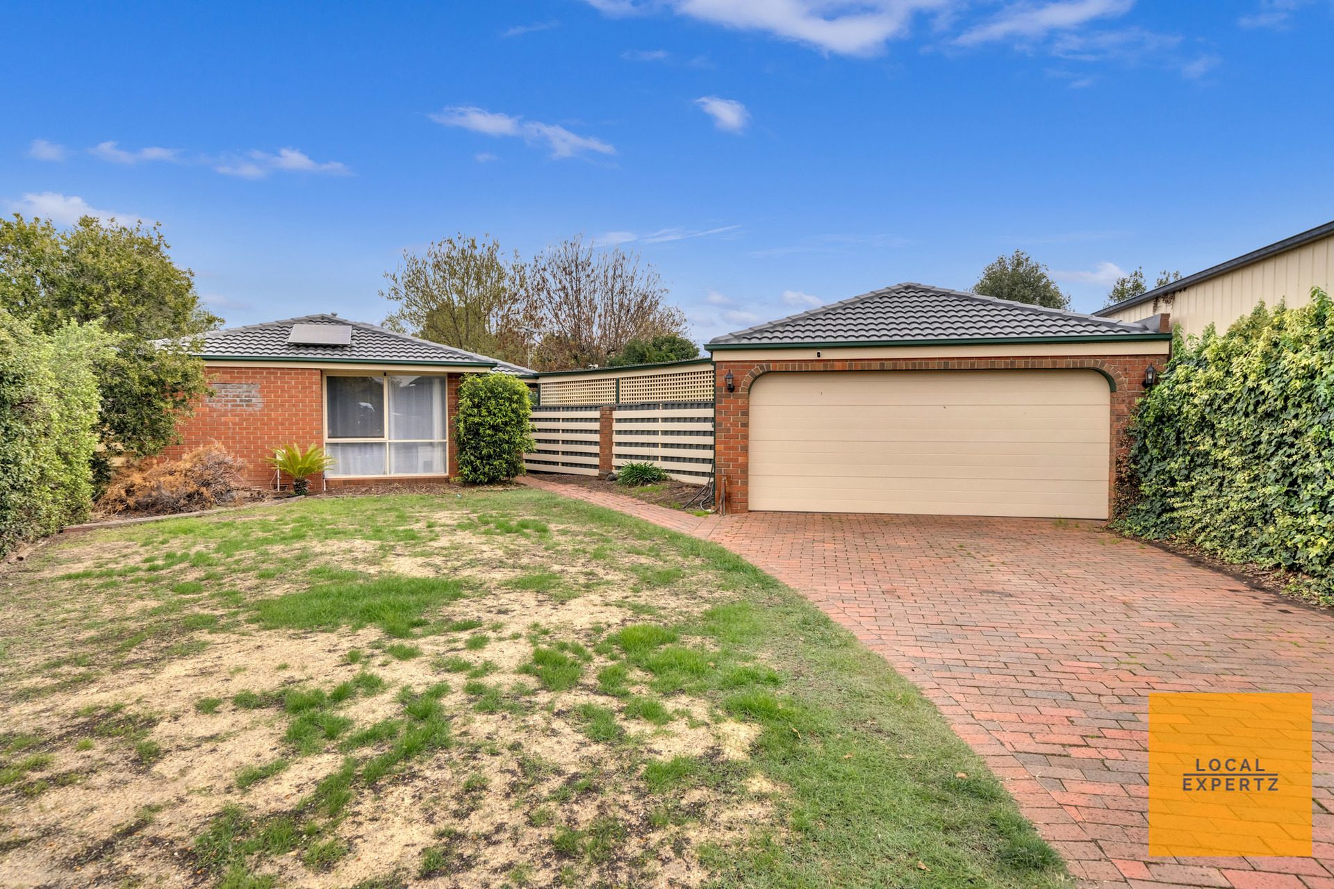 8 Radford Court, Brookfield, VIC — photo 1