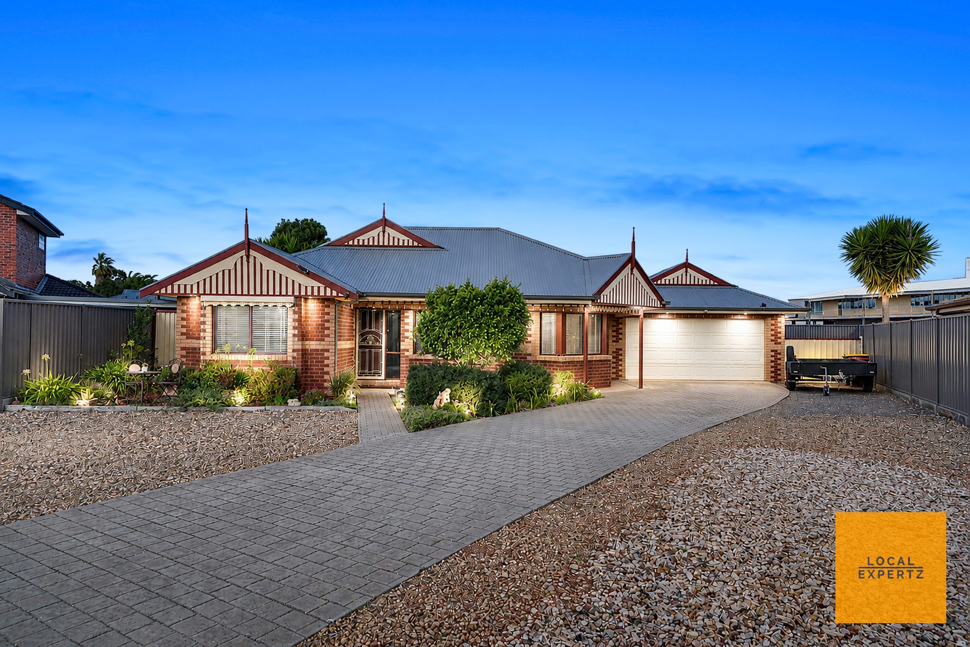 10 Dodemaide Place, Brookfield, VIC — photo 1