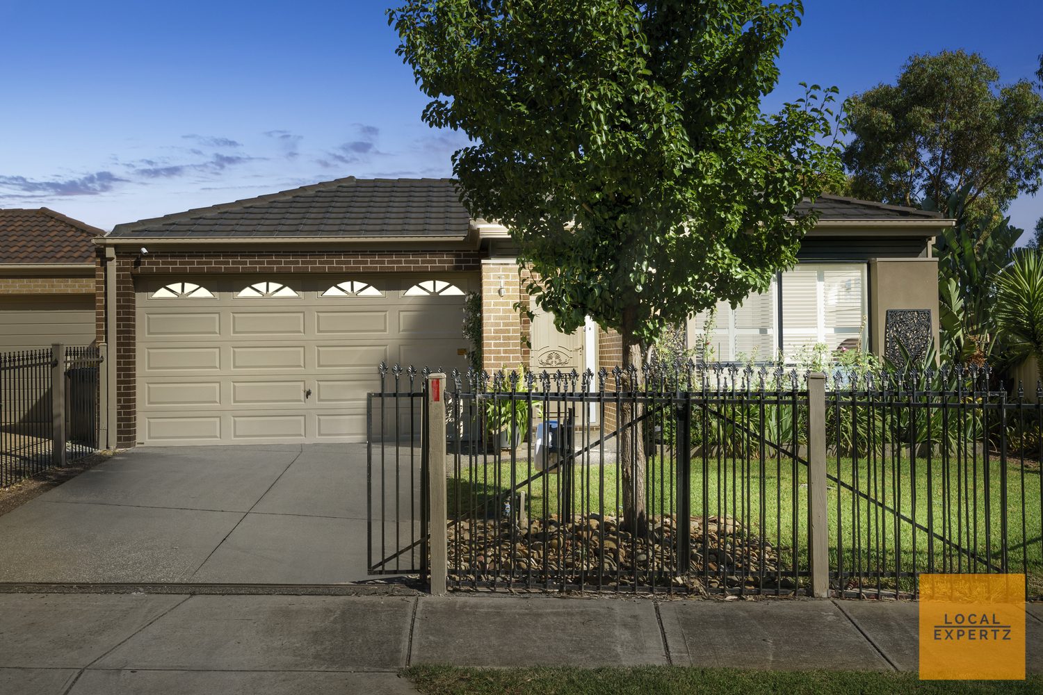64 Fantail Way, Brookfield, VIC — photo 1
