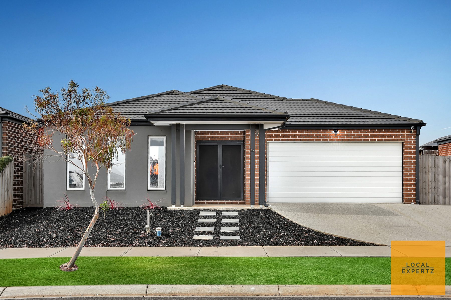 43 Noranda Circuit, Harkness, VIC — photo 1