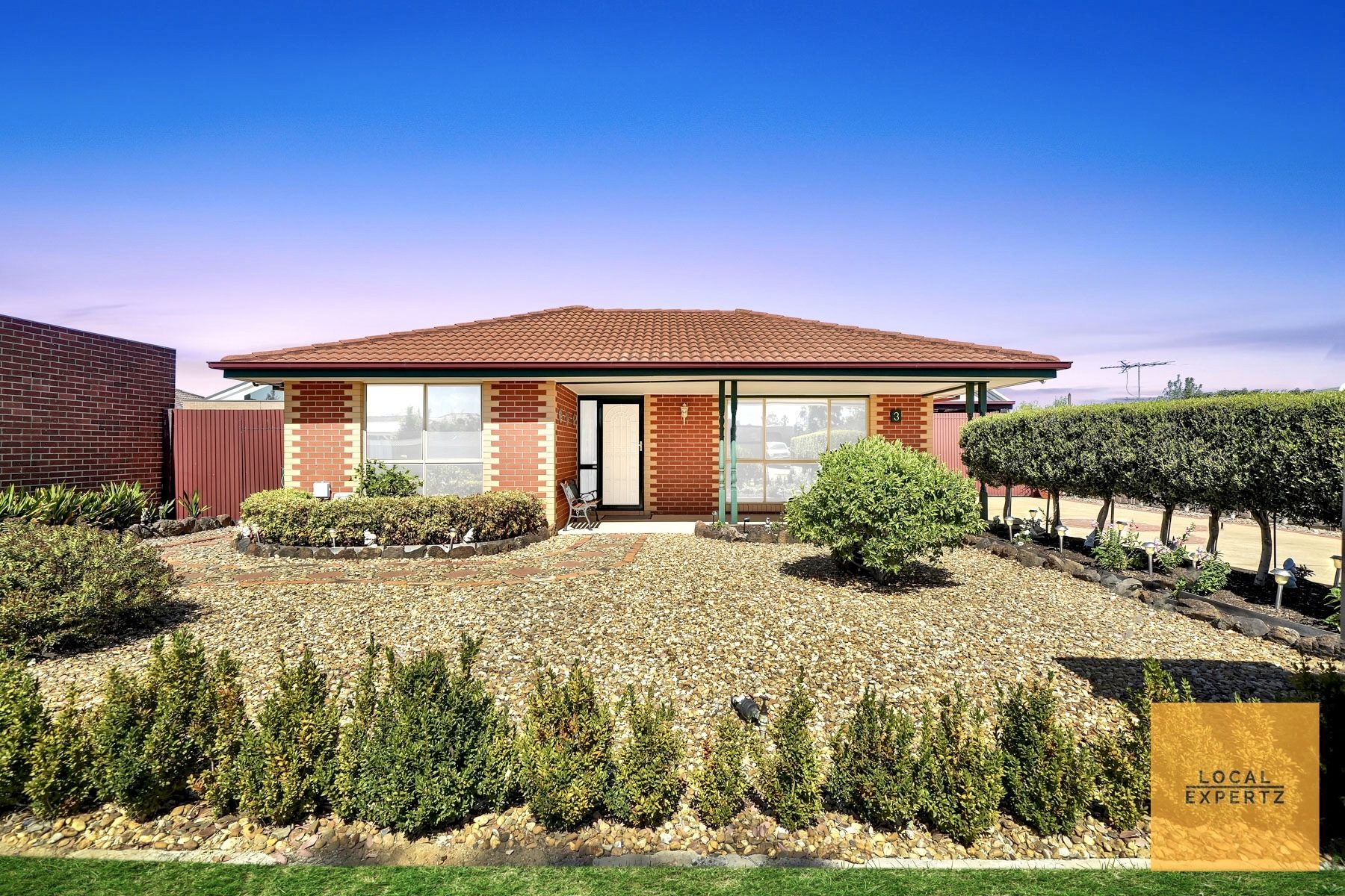 3 Christina Crescent, Kurunjang, VIC — photo 1