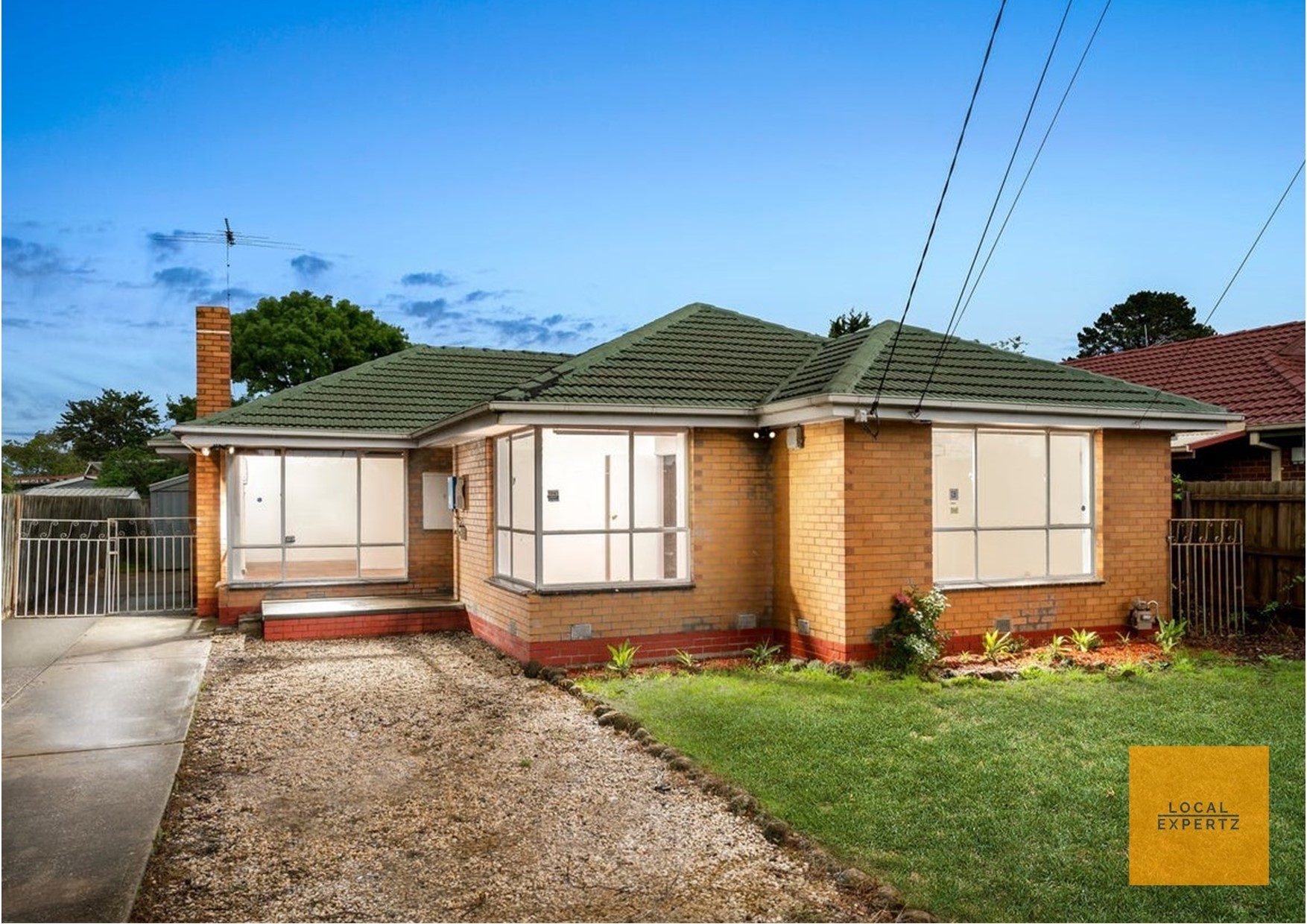 8 Blackwood Drive, Melton South, VIC — photo 1