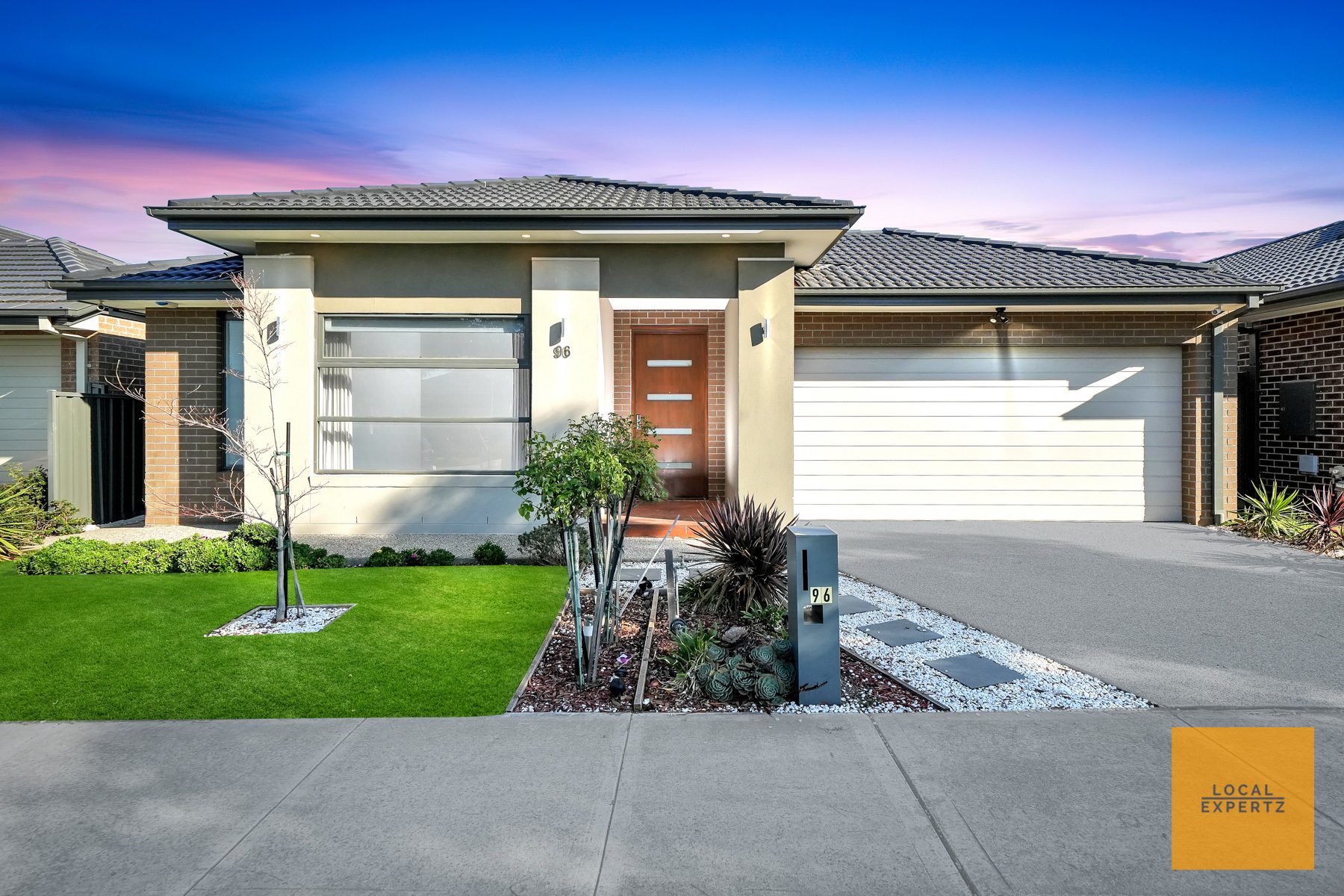 96 Lancers Drive, Harkness, VIC — photo 1
