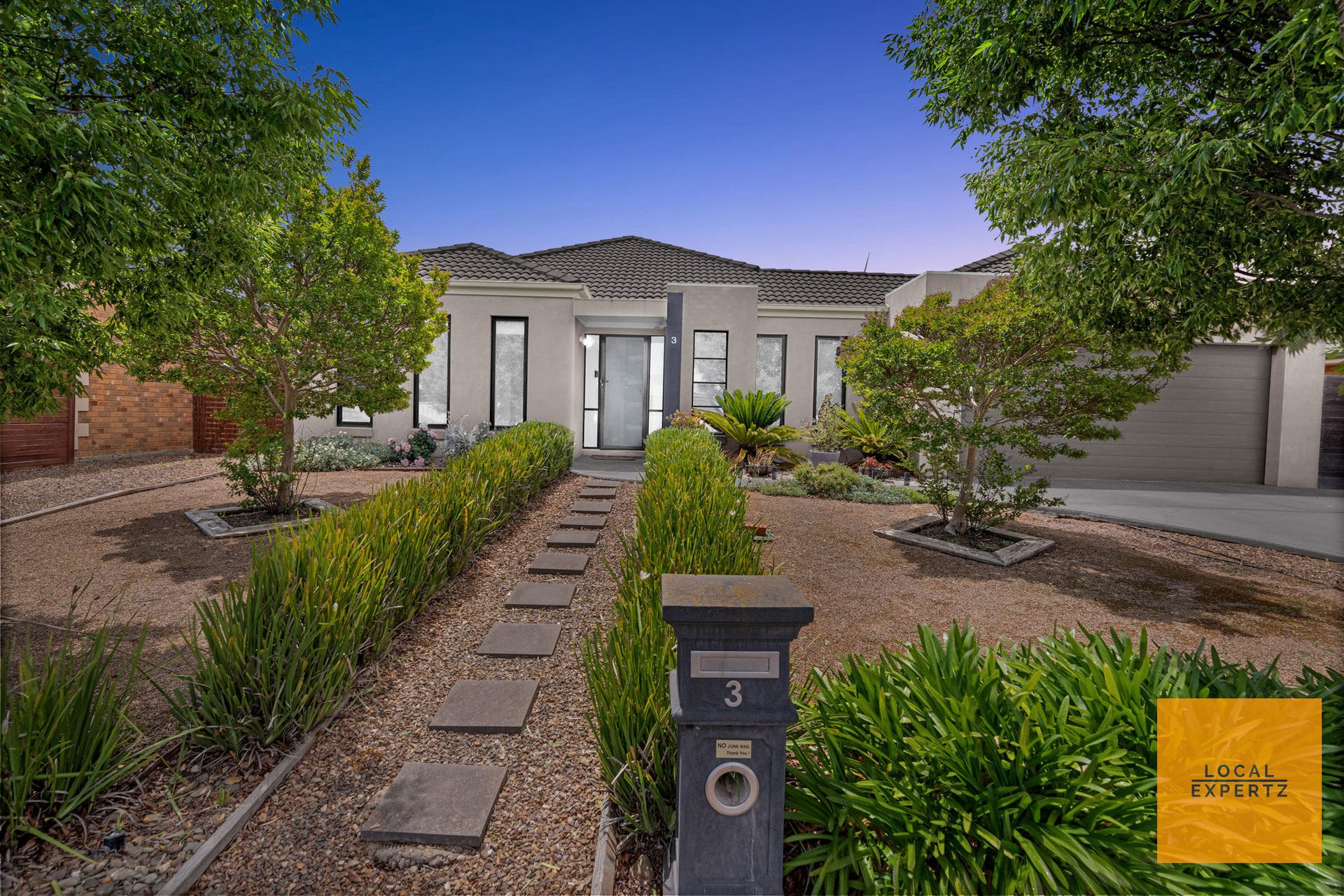3 Glenfield Avenue, Melton West, VIC — photo 1