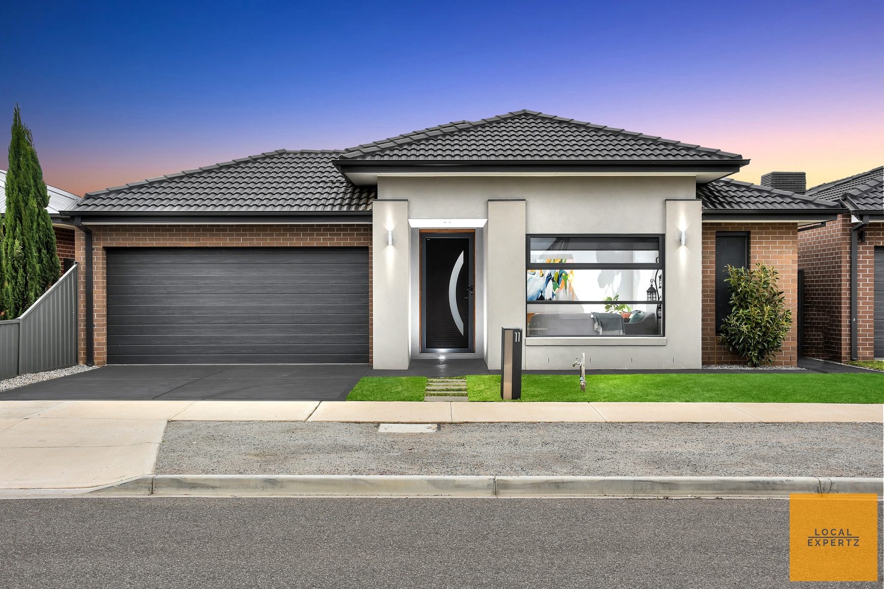 11 Maribyrnong Way, Cobblebank, VIC — photo 1