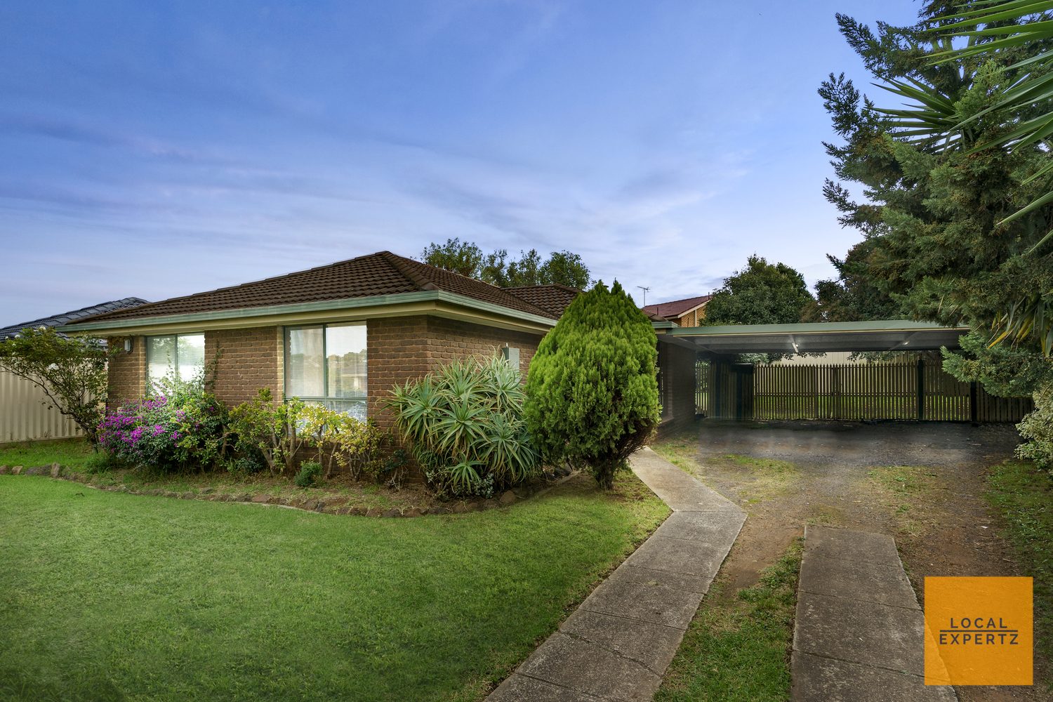 11 Chelmsford Way, Melton West, VIC — photo 1