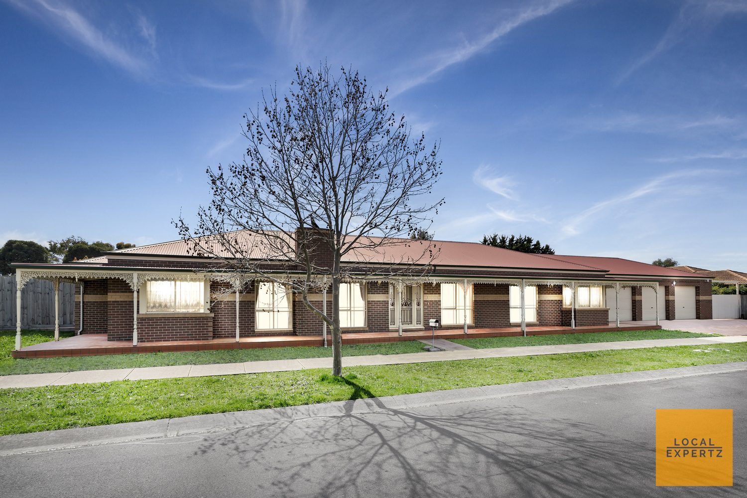 11 Citrus Place, Hillside, VIC — photo 1