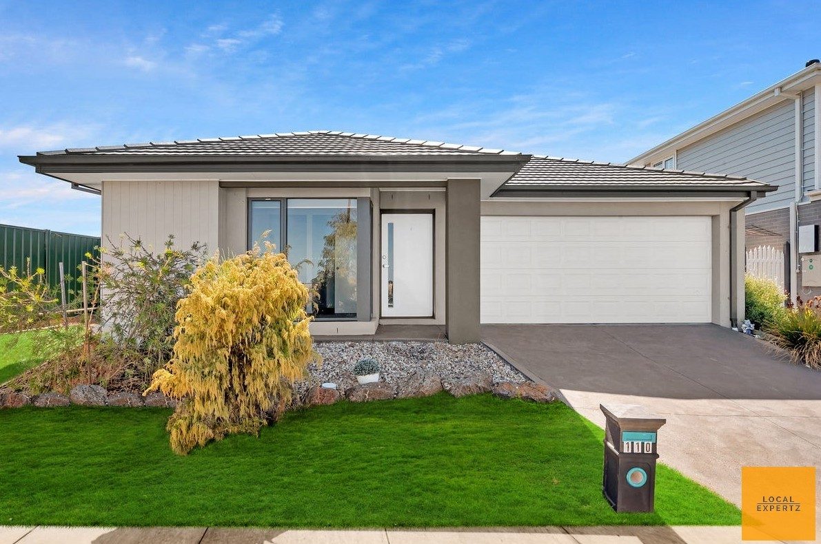 110 Marriott Boulevard, Weir Views, VIC — photo 1