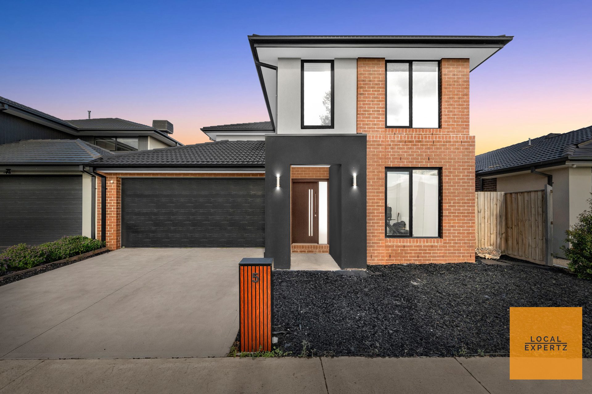 5 Hutton Street, Deanside, VIC — photo 1